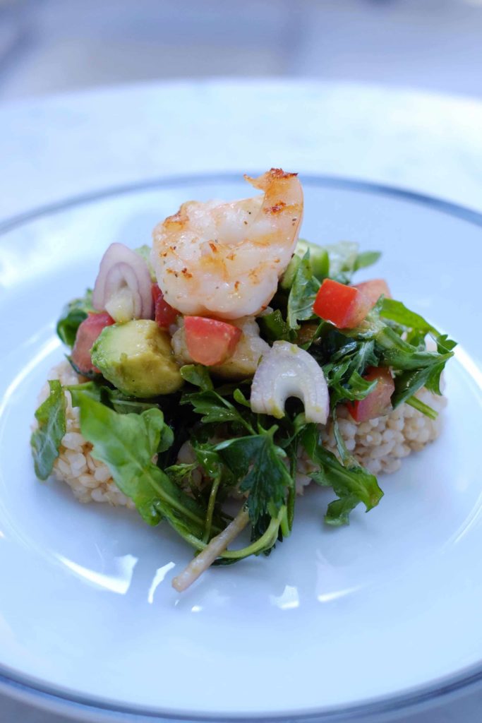 Arugula Salad with Grilled Shrimp and Brown Rice